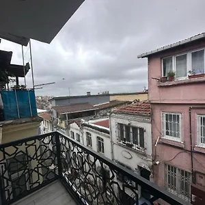 Taksim Larissa شقة فندقية